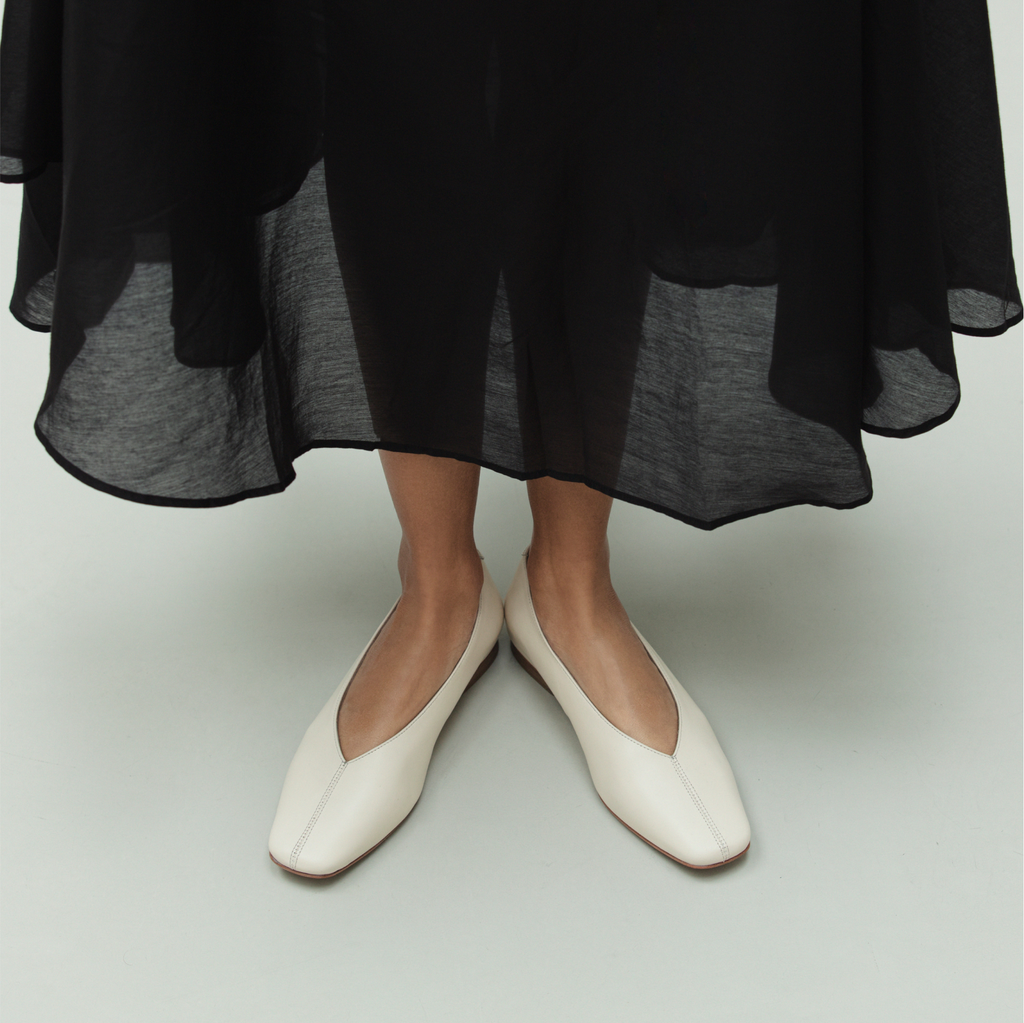 Zoe Vanilla Leather Ballerinas