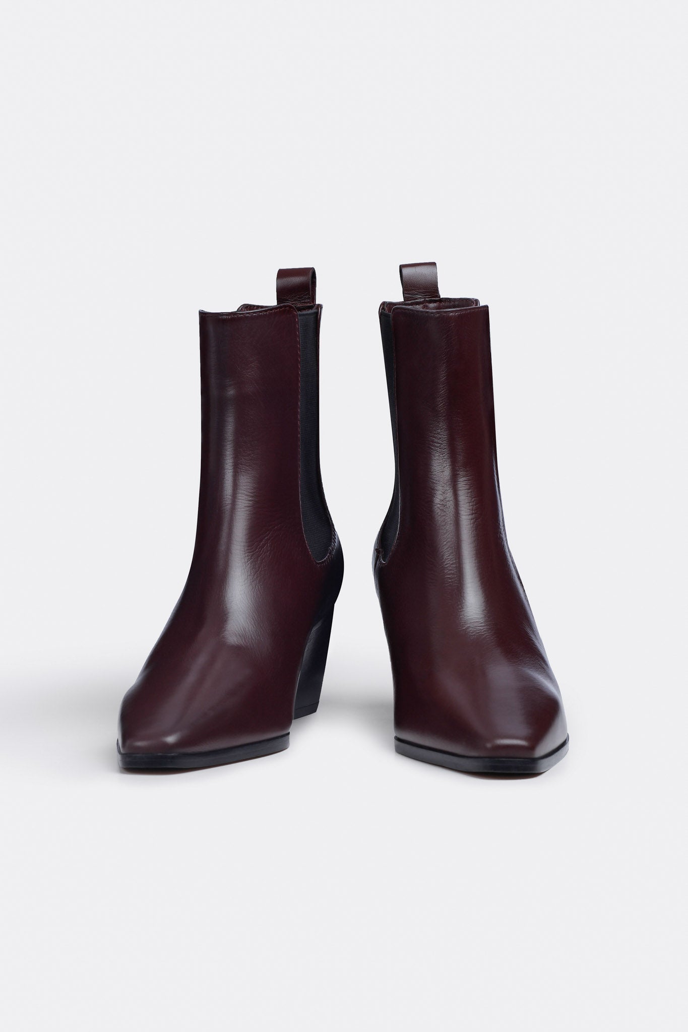 Margo Burgundy Chelsea