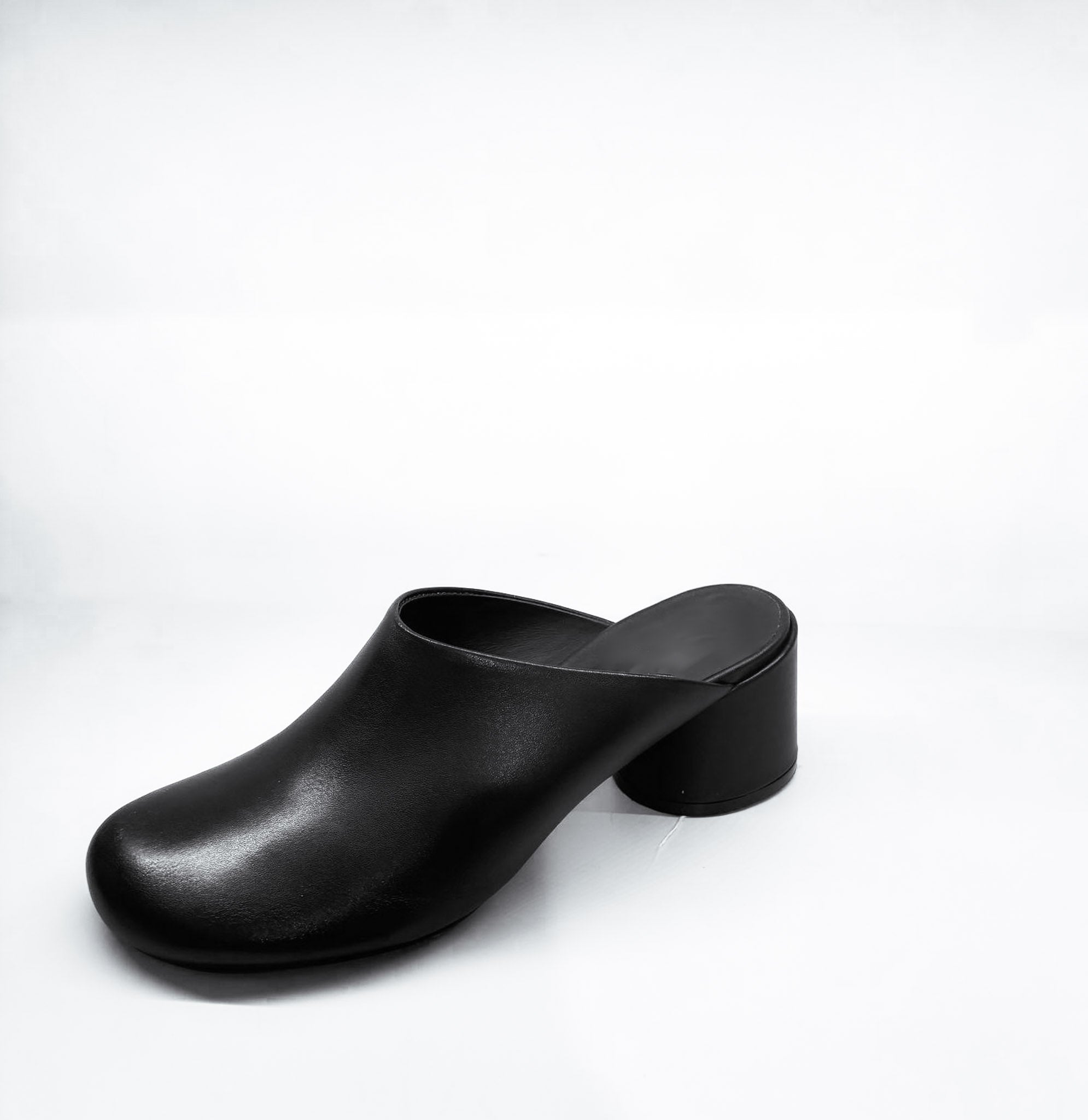 Ona Mule Black